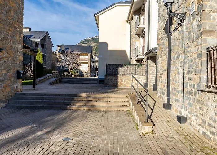 Tu Hogar En El Pirineo Aventura Y Montana Villanúa